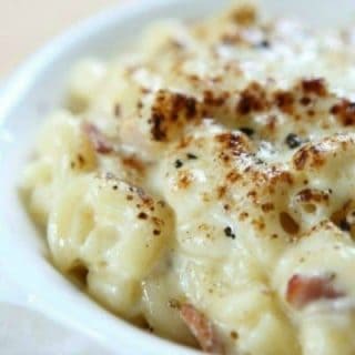 Thermomix Macaroni Cheese - a classic winter warmer and an easy weekday meal for the whole family to enjoy.