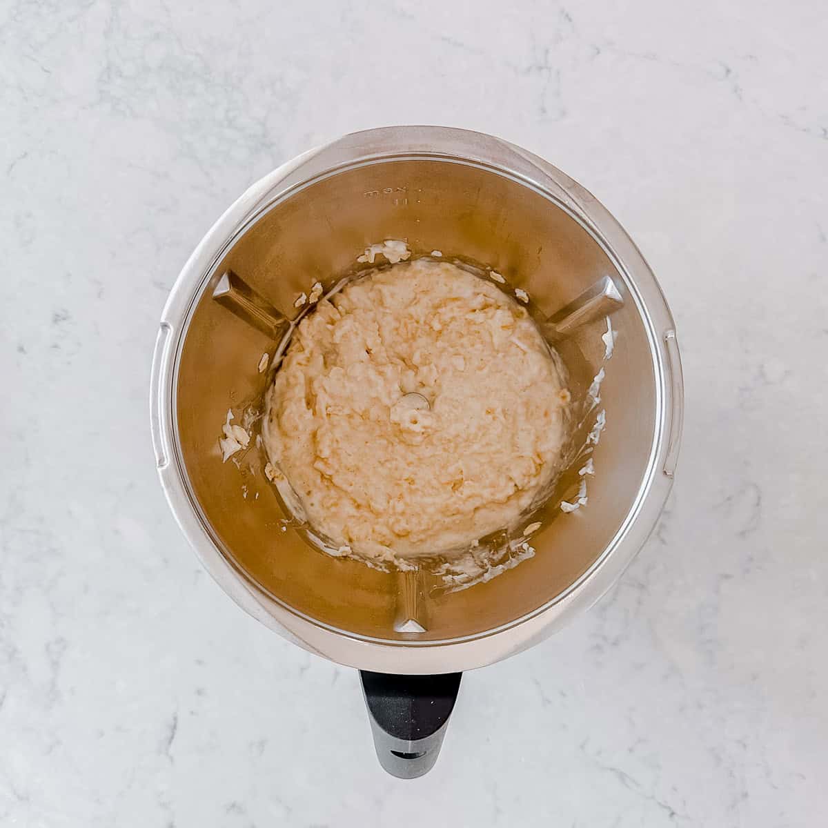Cooked Porridge in a Thermomix bowl.