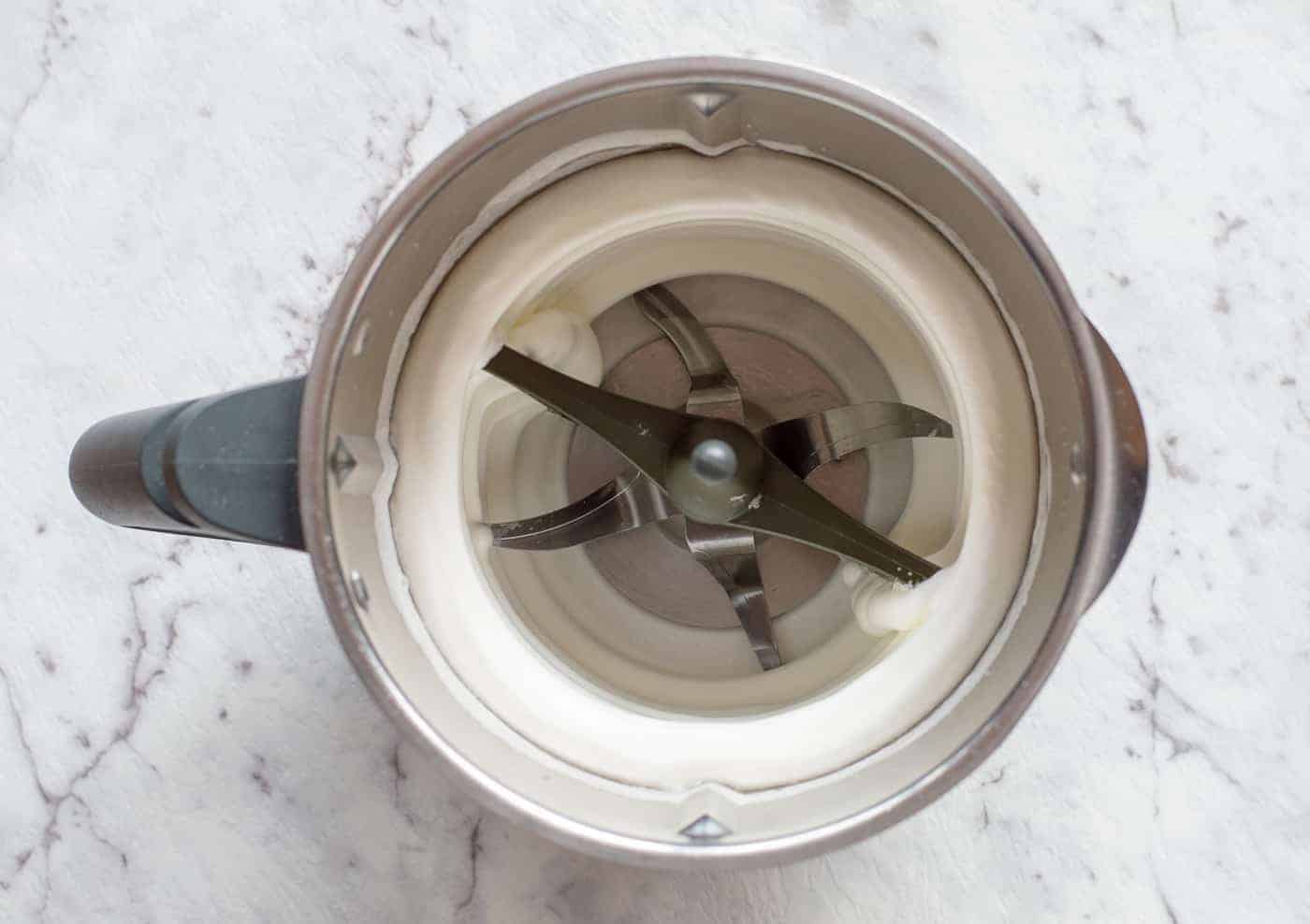 How to whip egg whites in the Thermomix