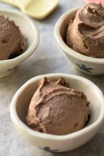 Nutella Ice Cream in 3 small bowls.