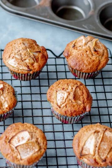 Apple Cinnamon Muffins on a wirerack