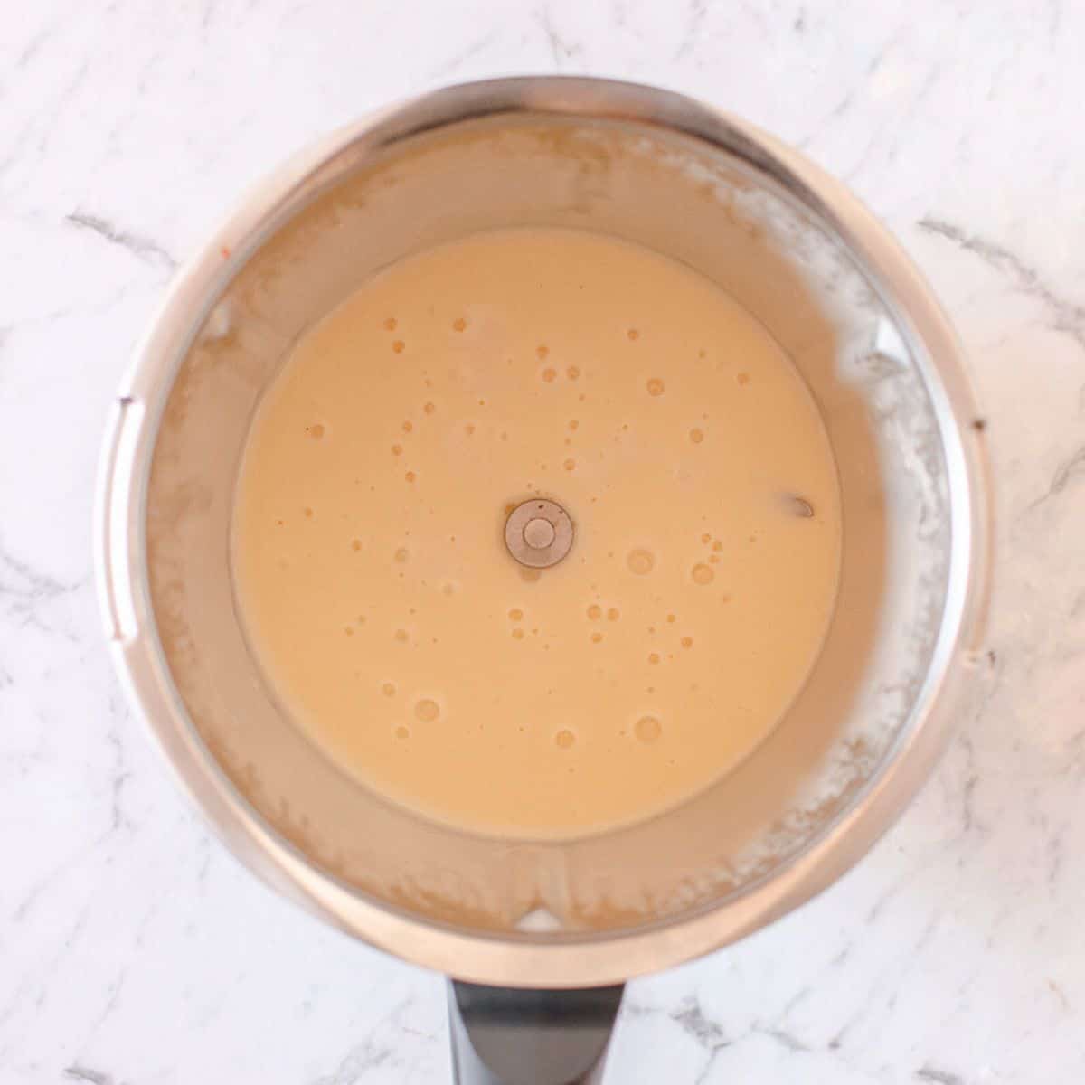 Bechamel sauce in the Thermomix bowl.